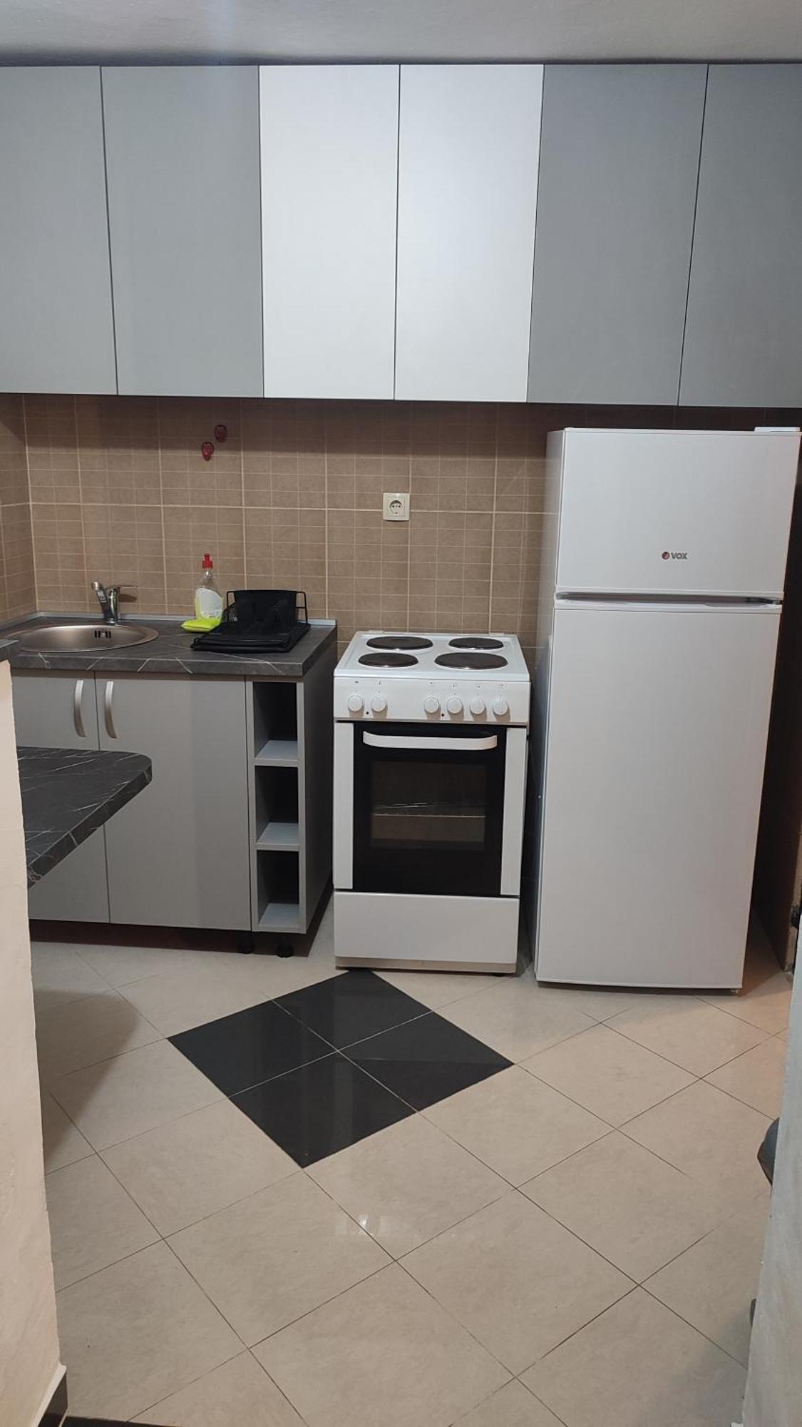 V&J Apartments Podgorica Buitenkant foto